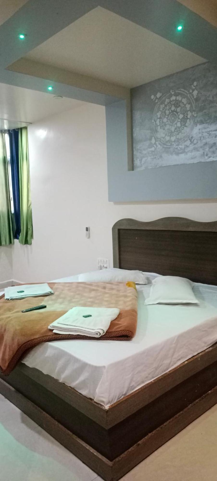 New Hotel Rajvihar Pachmarhī Extérieur photo